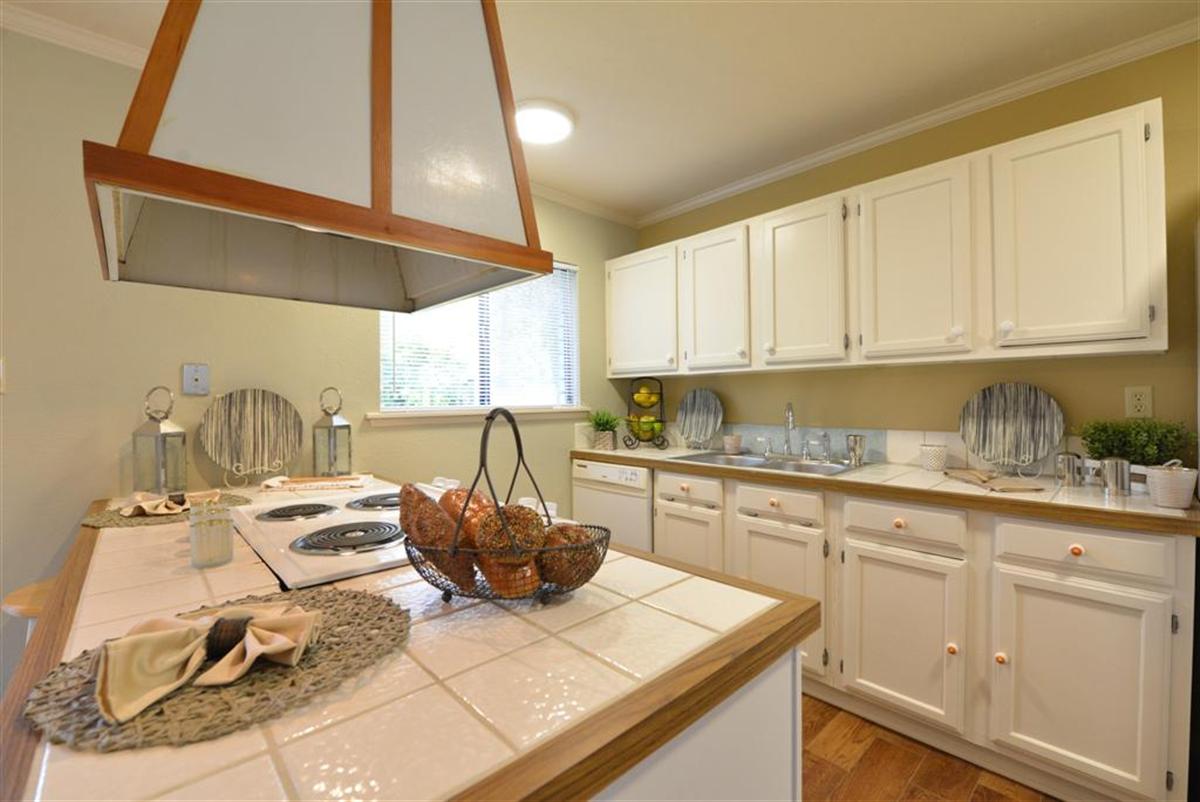 Updated Kitchen Cabinets And Counters