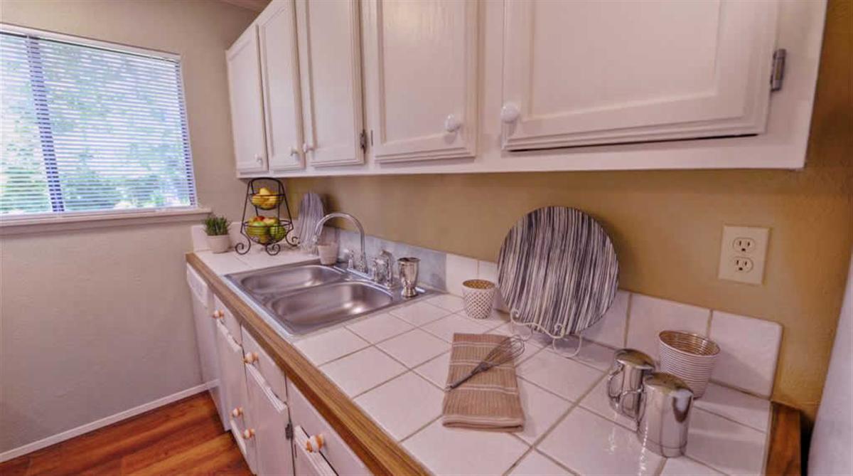 Modern Kitchen Layout